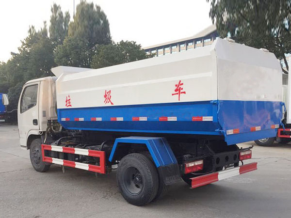 東風小霸王掛桶式垃圾車