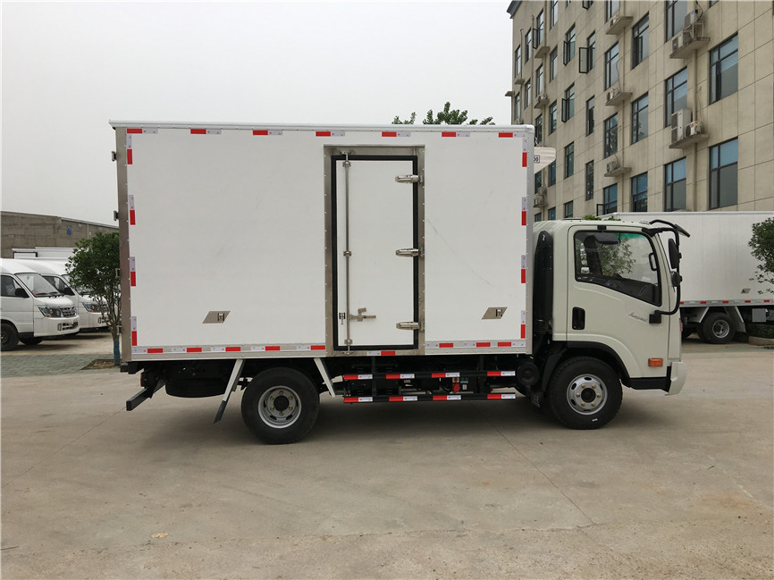 大運(yùn)單排 4.2米冷藏車