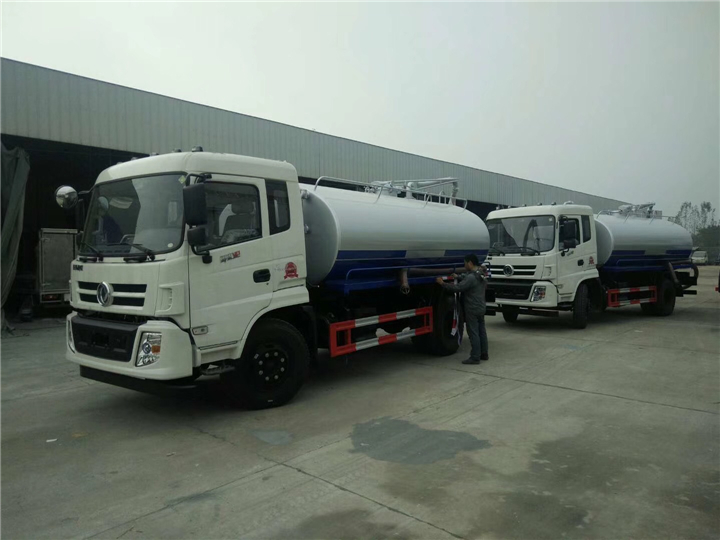 東風(fēng)御虎12.5方吸糞車