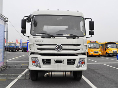 東風(fēng)特商三軸20噸油罐車