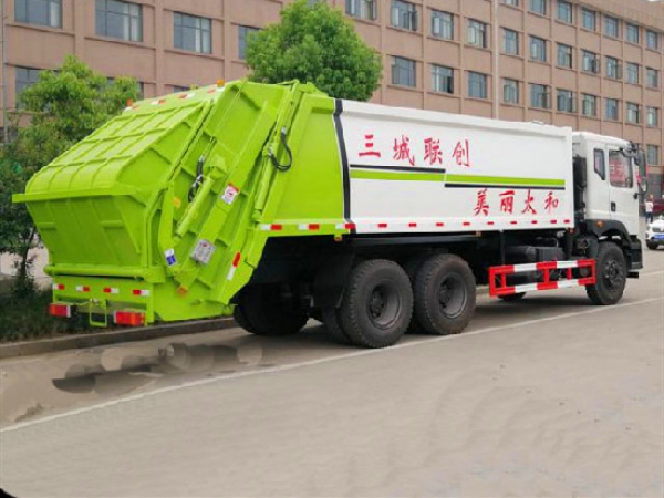 東風(fēng)T5國(guó)六后雙橋20方壓縮式垃圾車(chē)