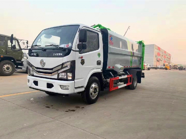 東風(fēng)小多利卡國六7方側(cè)裝垃圾車