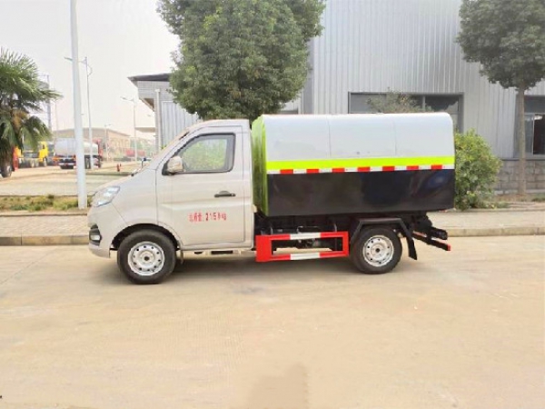 長(zhǎng)安國(guó)六3方密封廂式自卸垃圾車(chē)