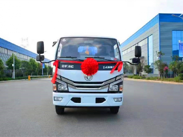 東風(fēng)小多利卡國(guó)六藍(lán)牌車廂可卸（鉤臂5方）式垃圾車