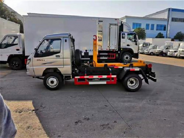 唐駿賽菱F3國(guó)六3方車廂可卸式（鉤臂）垃圾車