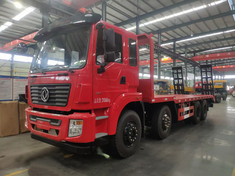 東風(fēng)齊星前四后八挖機(jī)平板拖車