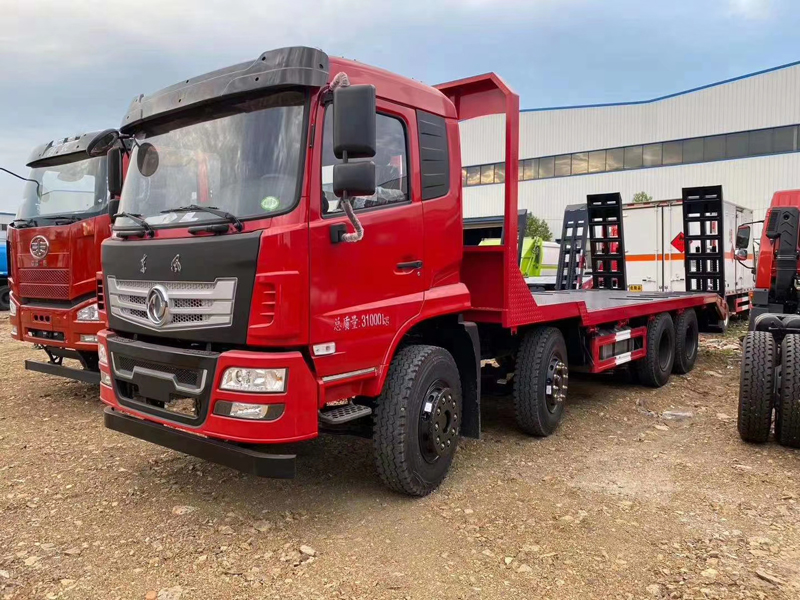 東風(fēng)D17-H前四后八平板運(yùn)輸車