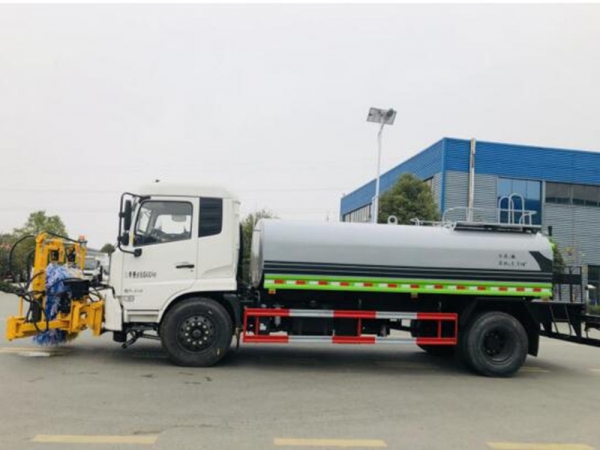 東風(fēng)天錦護(hù)欄清洗車(chē)