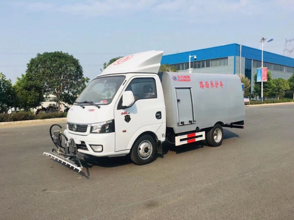 東風途逸路面清洗車1.5方水罐