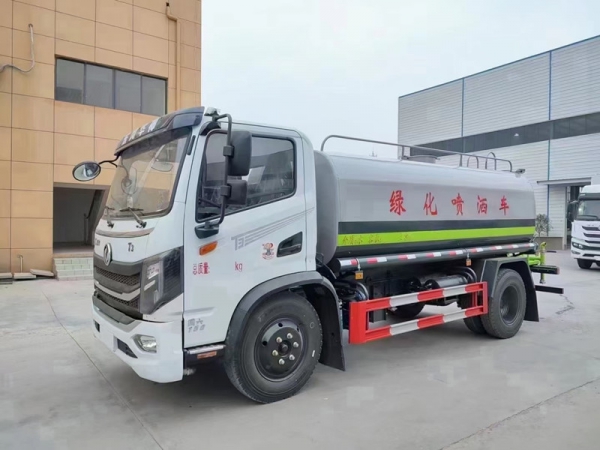 東風華神T3-9.3噸灑水車