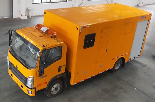 重汽小豪沃2000-3000方救險(xiǎn)車